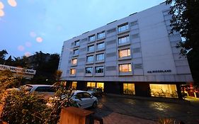 Hotel Woodland